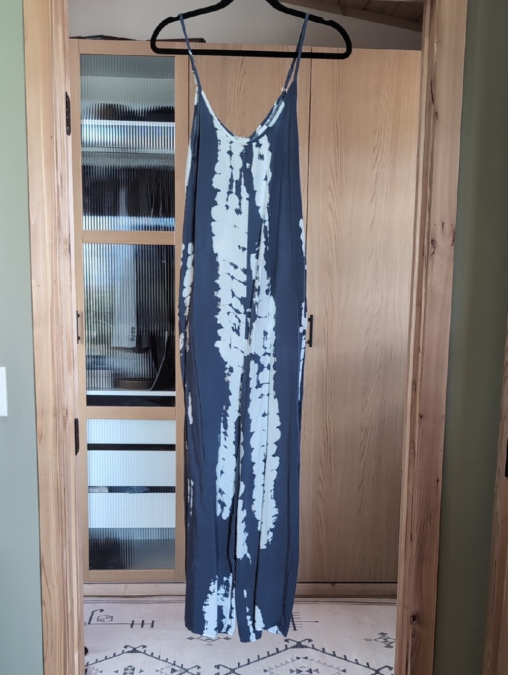 Sleeveless Tie-Dye Jumper in Slate Blue & White
